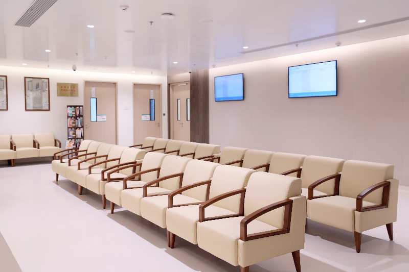 名医馆候诊区.jpg
